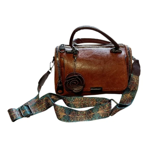 Elegant Brown Handbag with Floral Accent - Picture 2 of 8